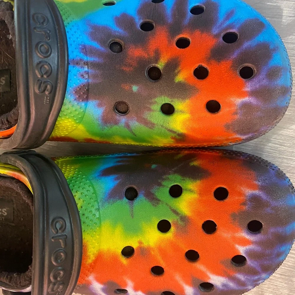 CROCS Classic‎ lined Tie-Dye Clogs men’s 9 women’s 11